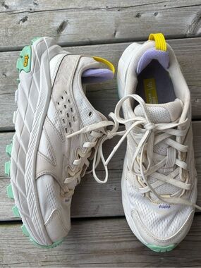 Women's 7 Hoka One One Anacapa Breeze Cream Hiking Shoes Trail Outdoor Vibram